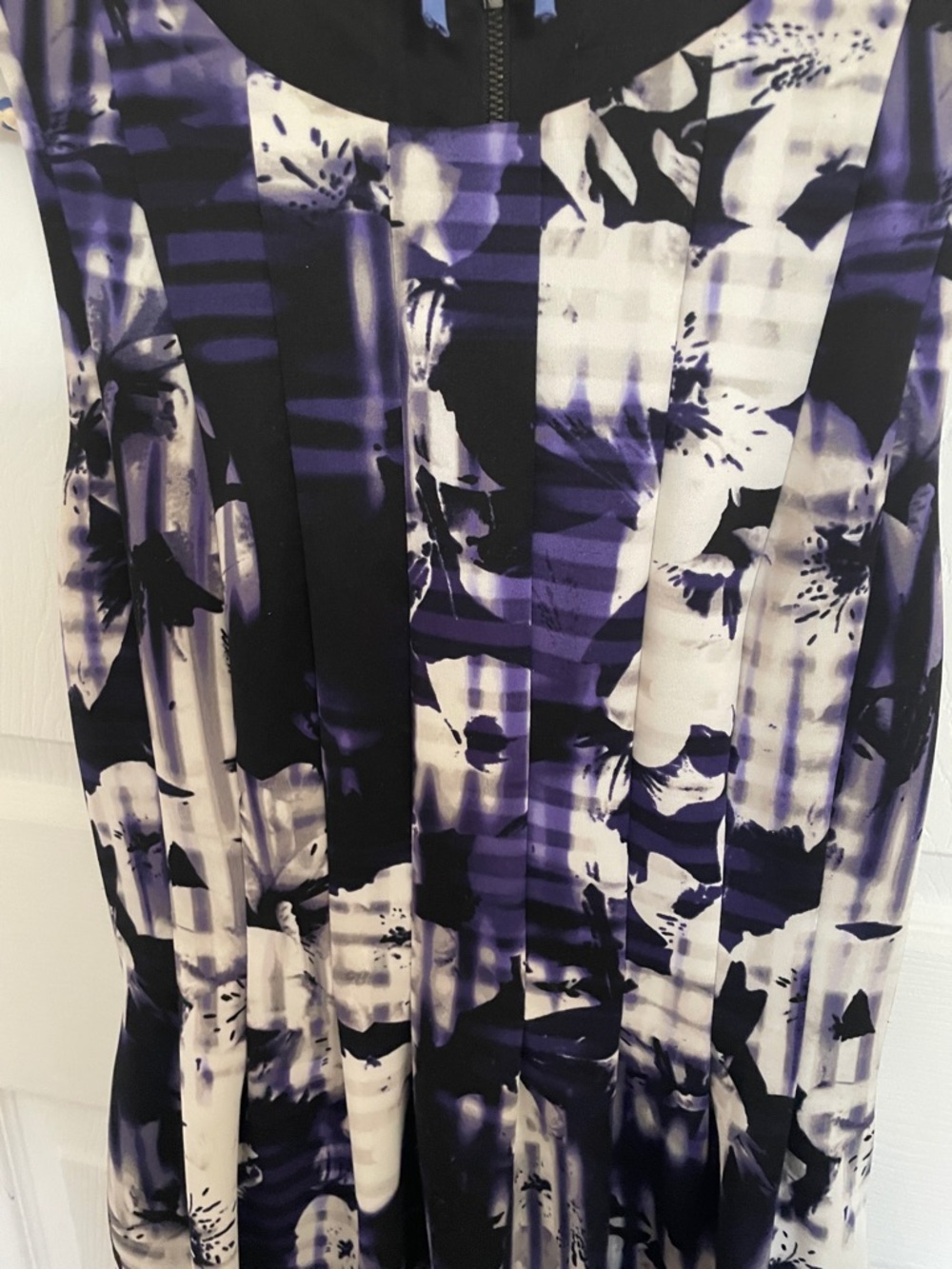 💎VINTAGE Sleeveless Pleated Dress Purple Black Floral 💎 - Picture 9 of 10
